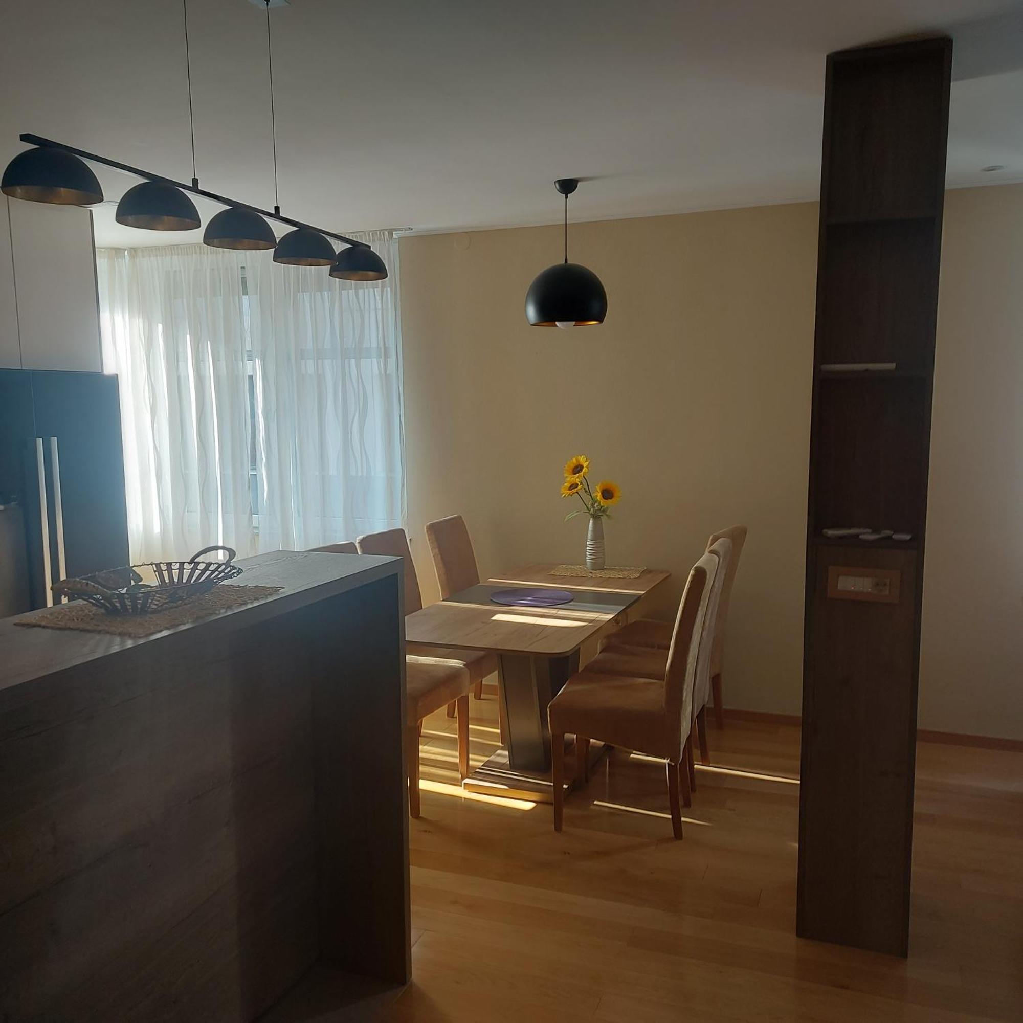 Apartman Centar Bulevar Ex Sa Garazom Banja Luka Exterior foto