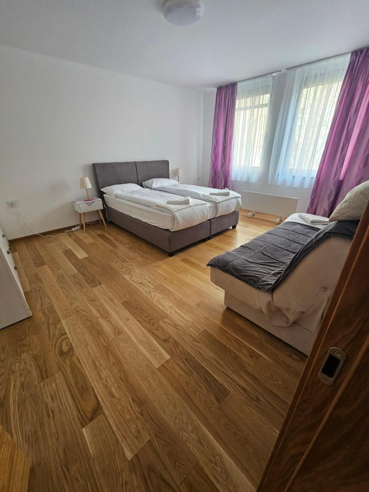 Apartman Centar Bulevar Ex Sa Garazom Banja Luka Exterior foto